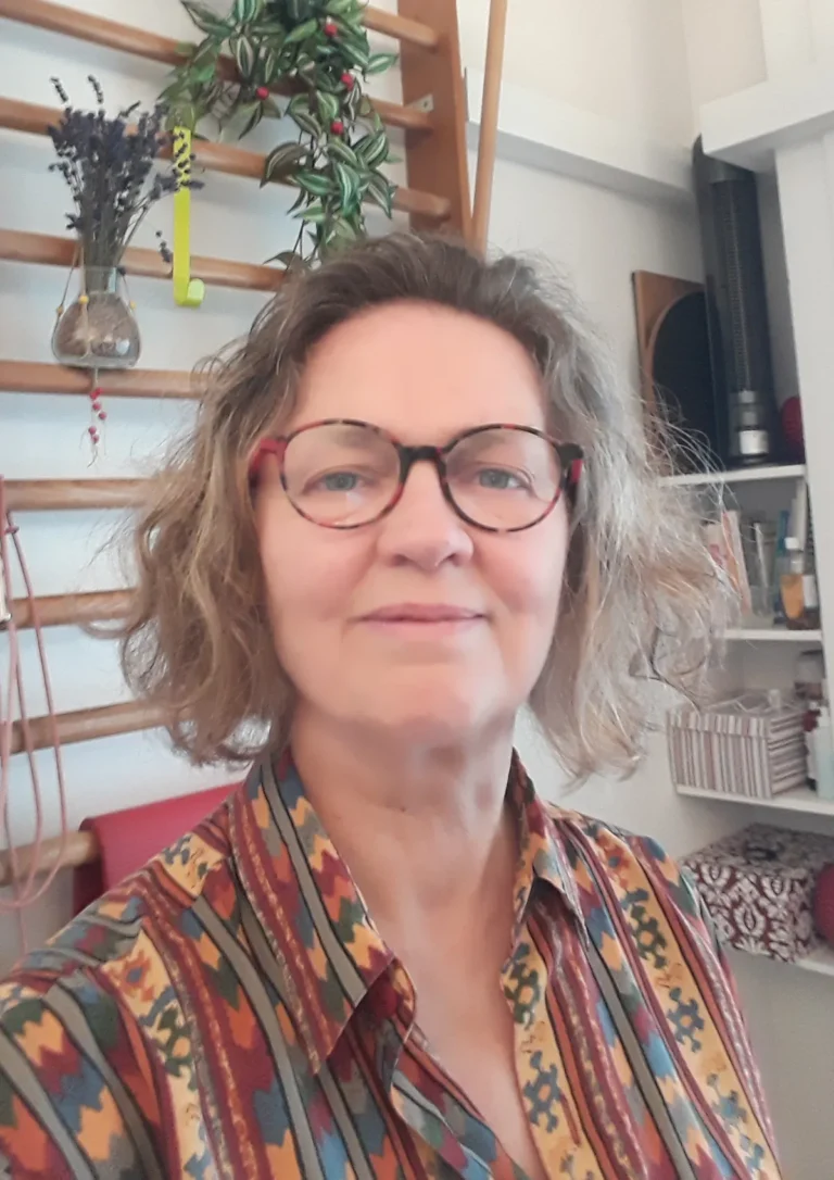 Portrait de Béatrice Pougeard du Limbert, masseur-kinésithérapeute au Centre Thérapeutique Balard