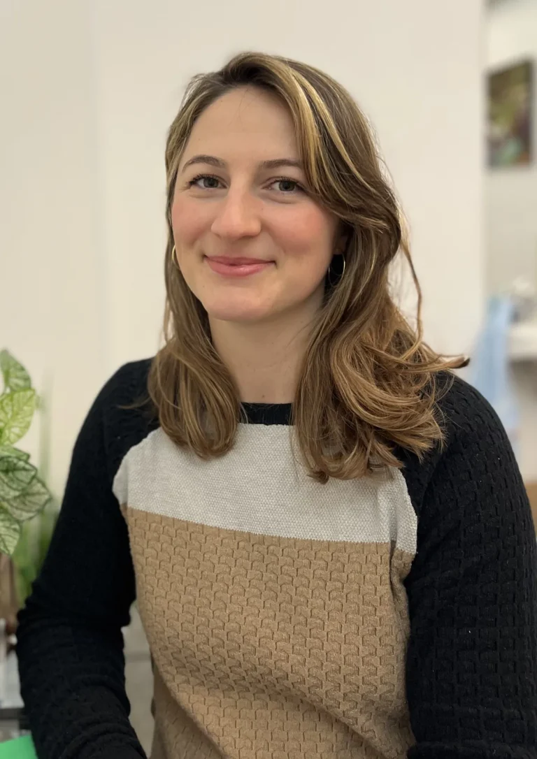 Portrait de Mélanie Gauthier, ostéopathe D.O. au Centre Thérapeutique Balard, Paris 15e